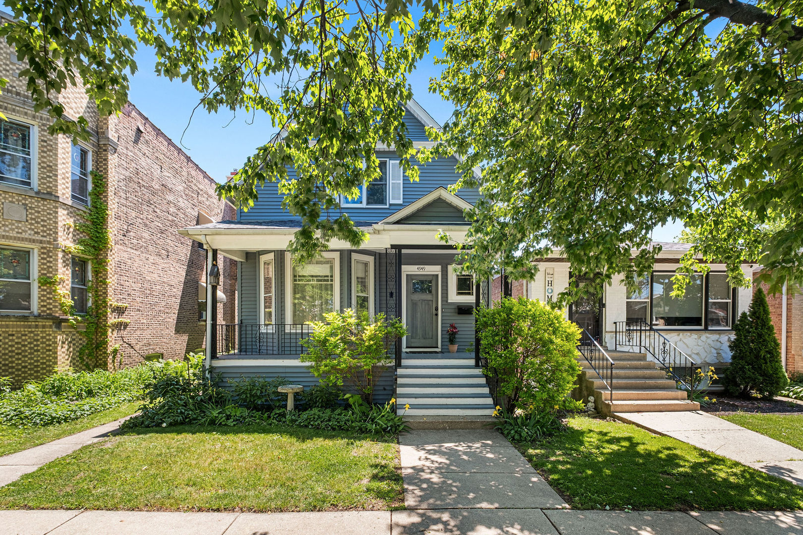4949 W Winona Street, Chicago, IL