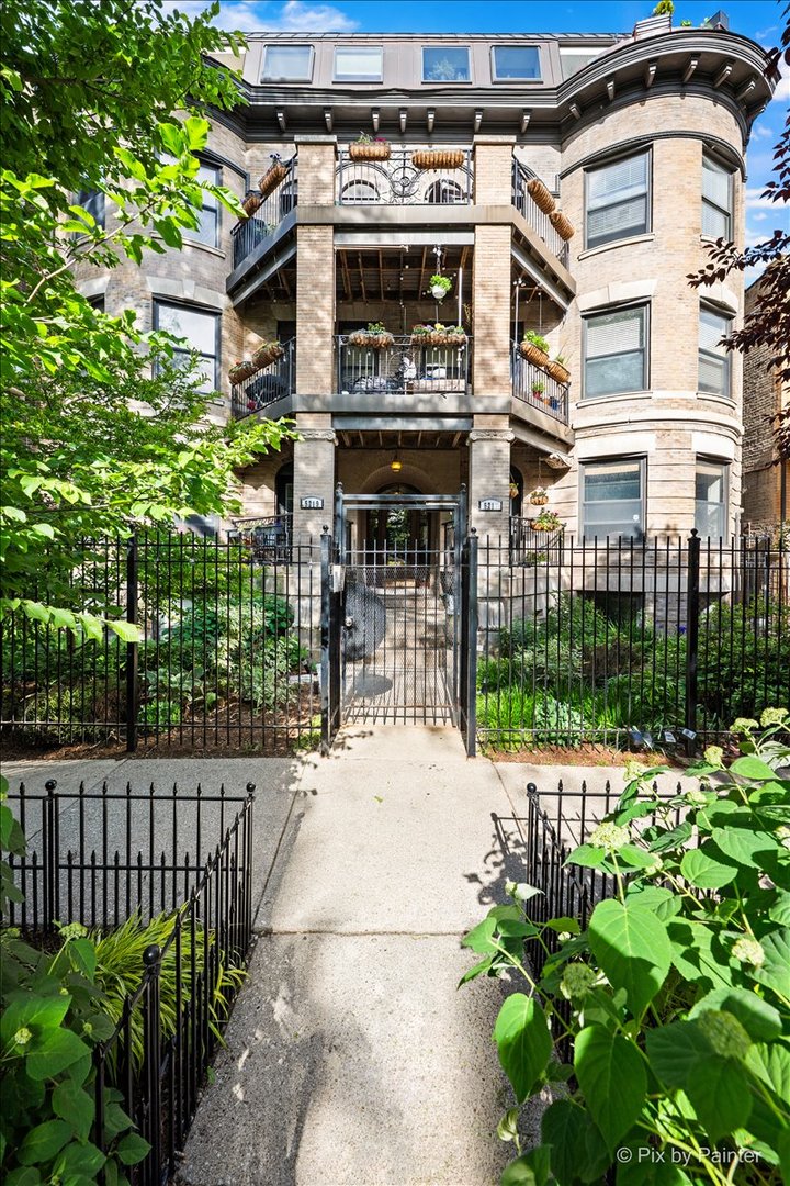 5217 N Winthrop Avenue #G, Chicago, IL
