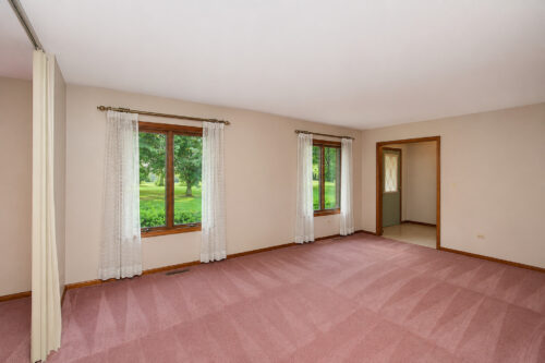 5217 Briarwood Road, Woodstock, IL