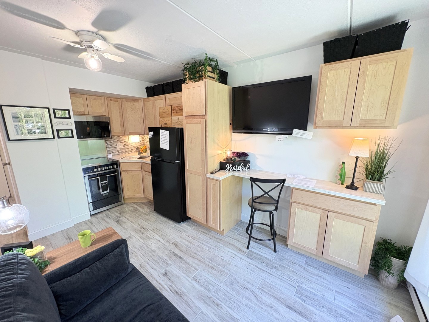 255 S West Avenue #403, Elmhurst, IL