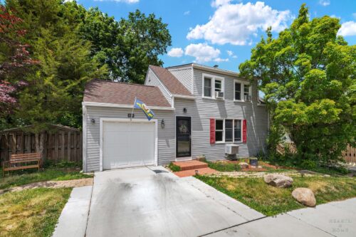614 Algonquin Road, Fox River Grove, IL