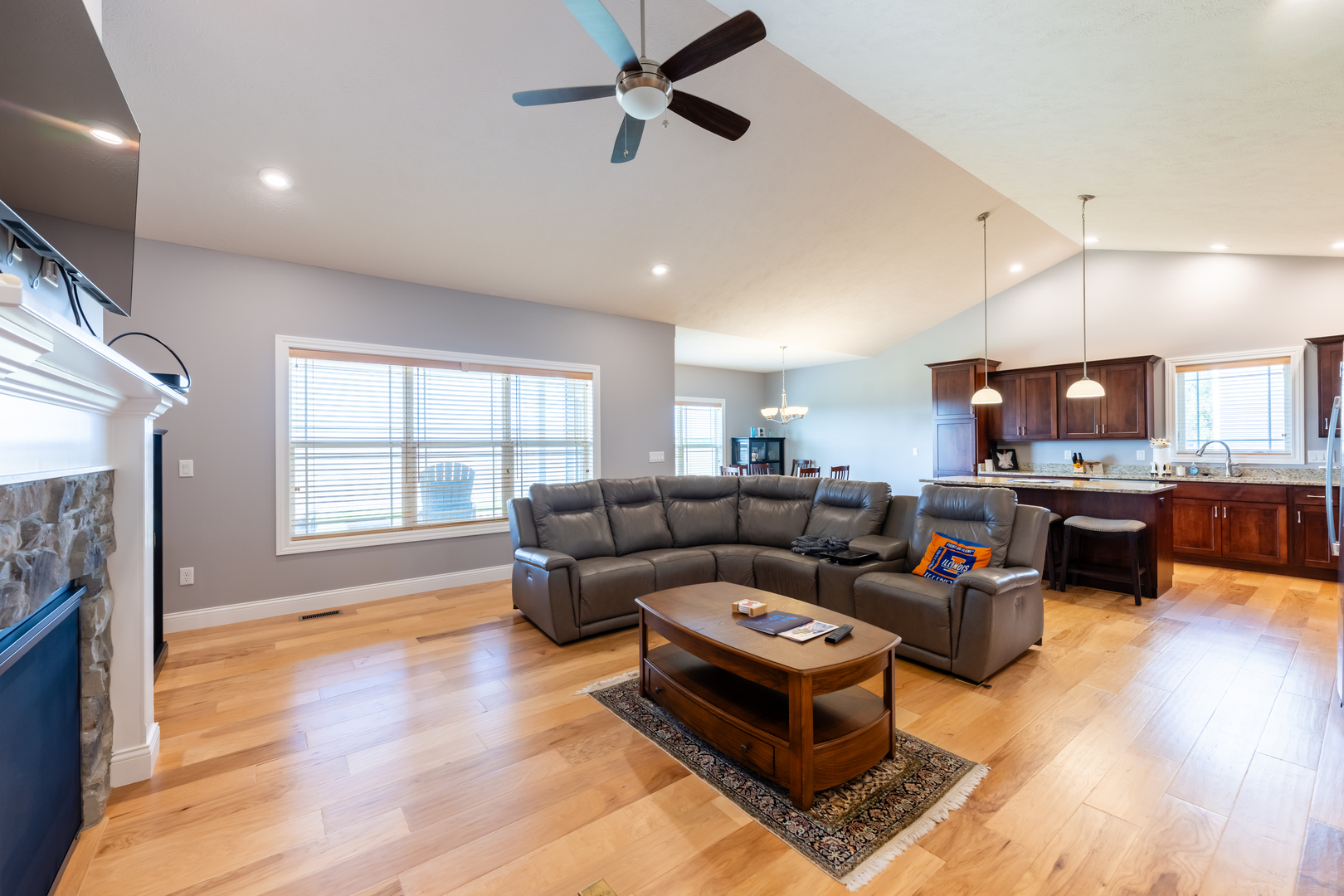 910 Declaration Drive, Savoy, IL