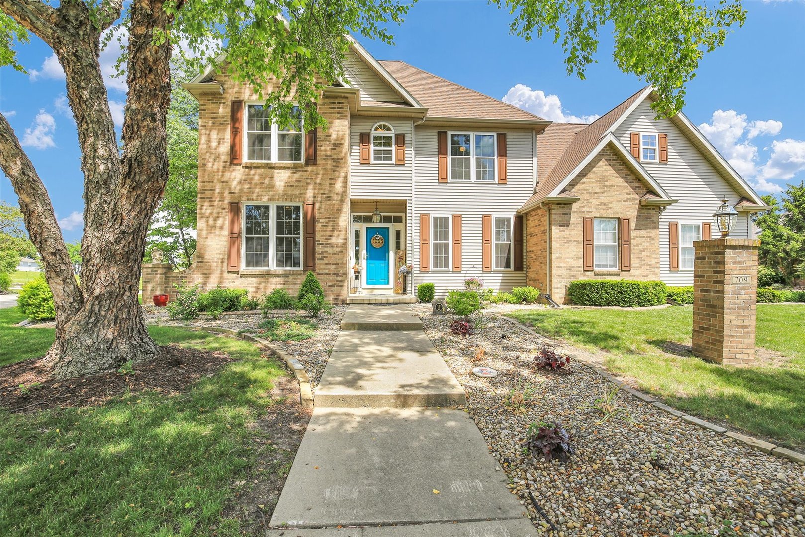 709 Lakeshore Drive, Tuscola, IL