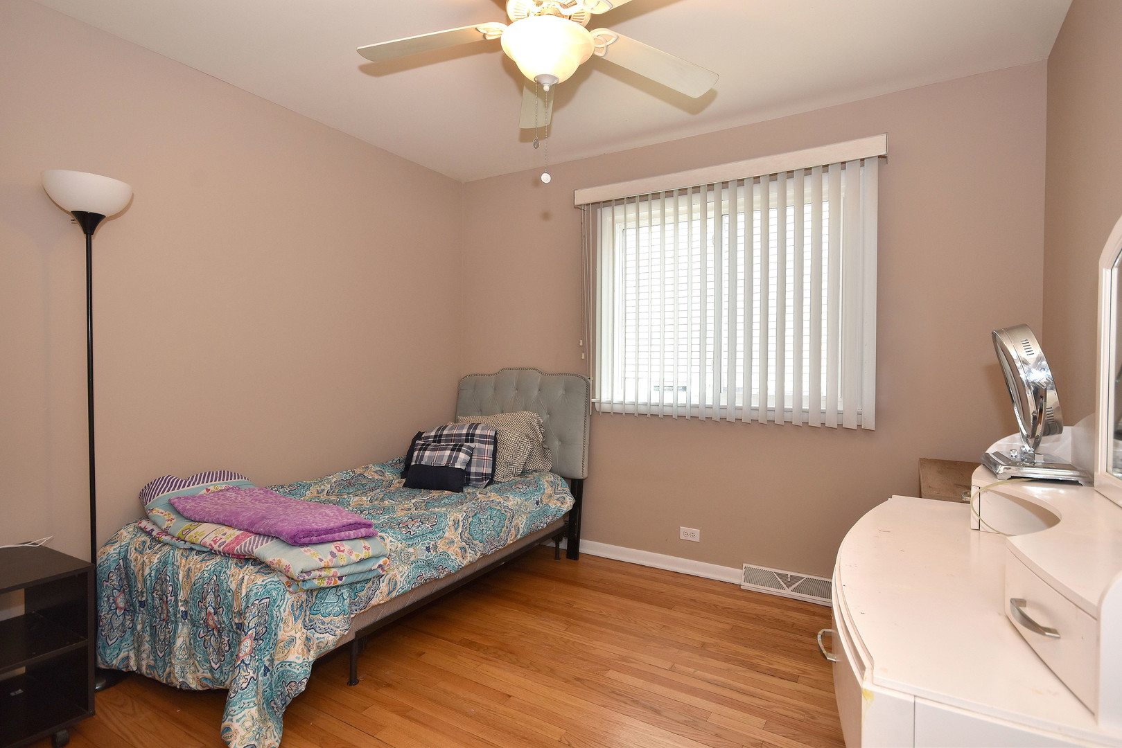 861 S Hawthorne Avenue, Elmhurst, IL