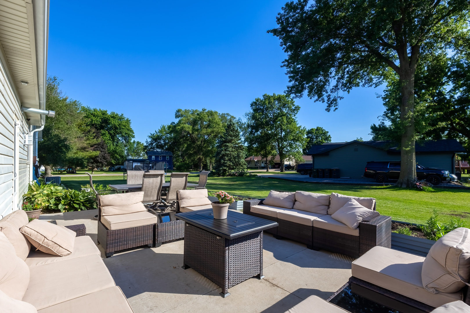 320 Valley Ridge Road, Blue Grass, IA