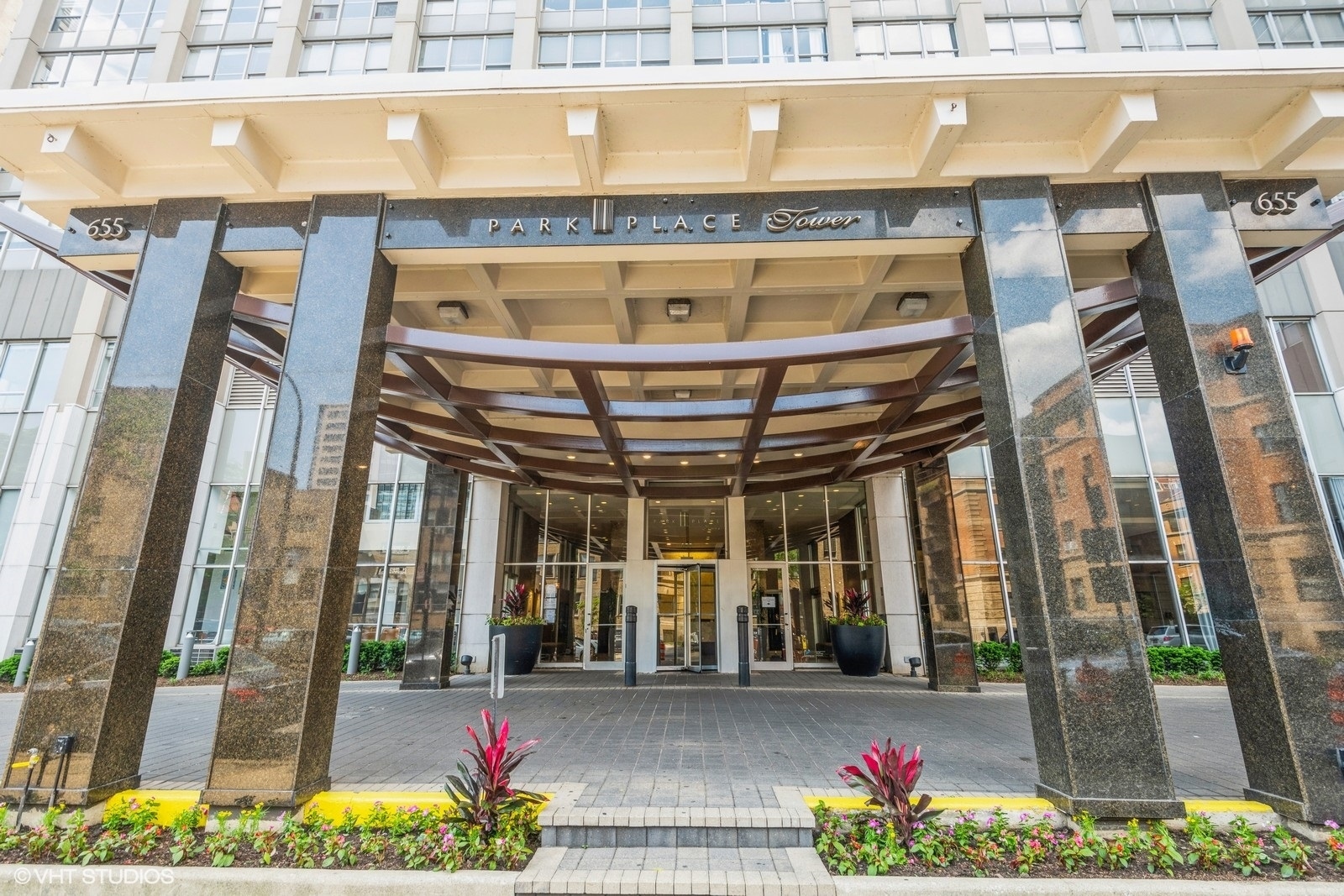 655 W IRVING PARK Road #4812, Chicago, IL