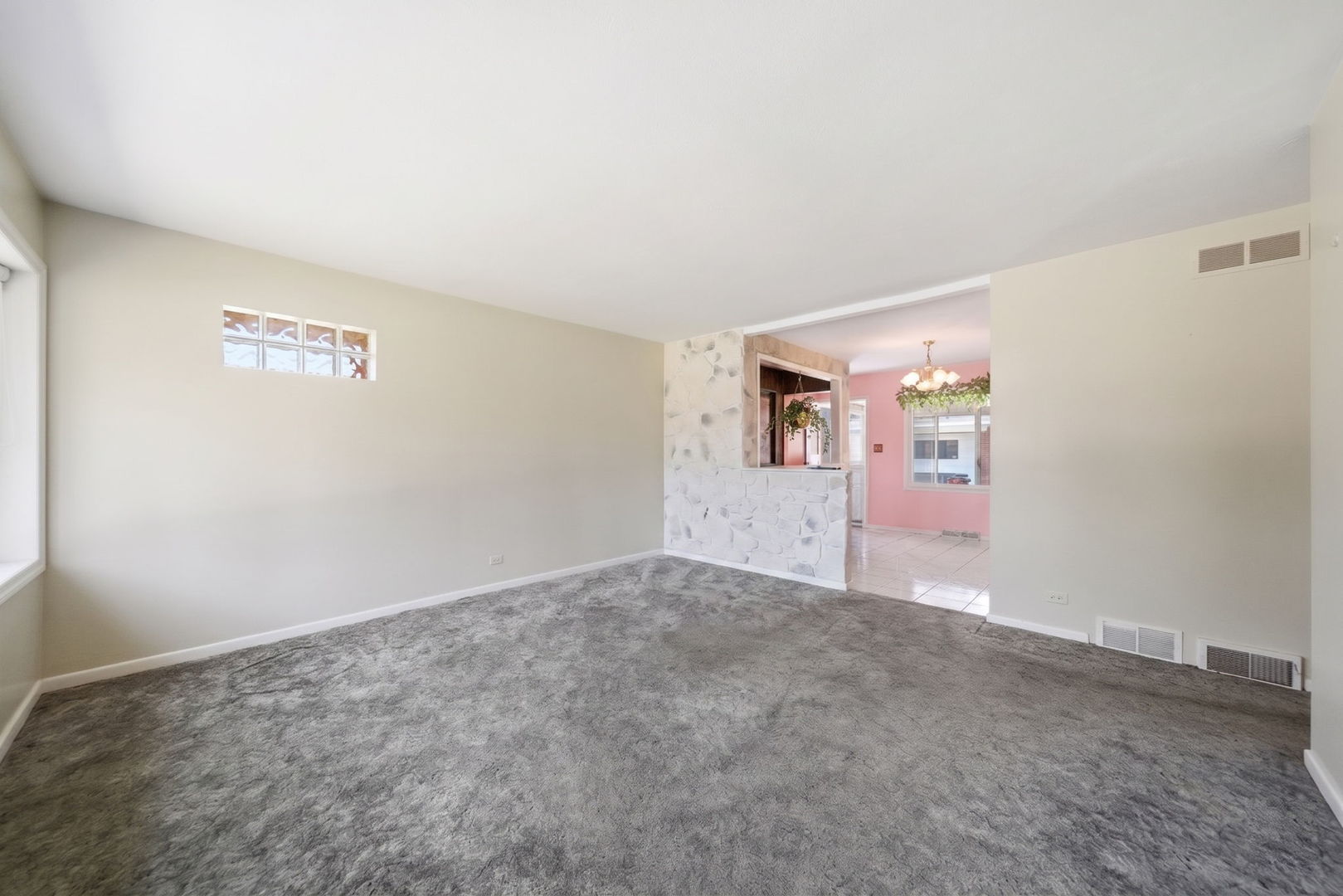 498 Gilbert Drive, Wood Dale, IL