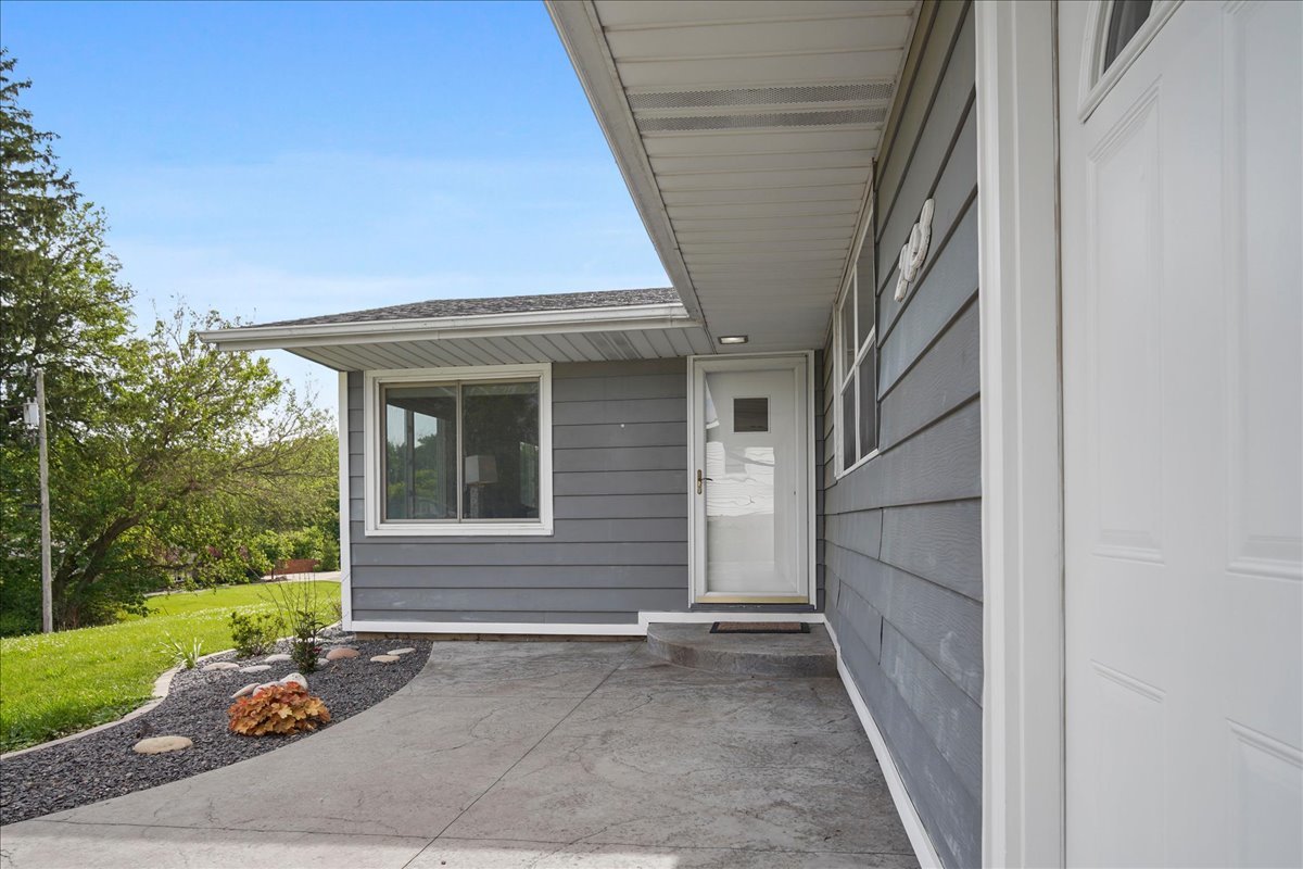 203 Highview Drive, Eureka, IL