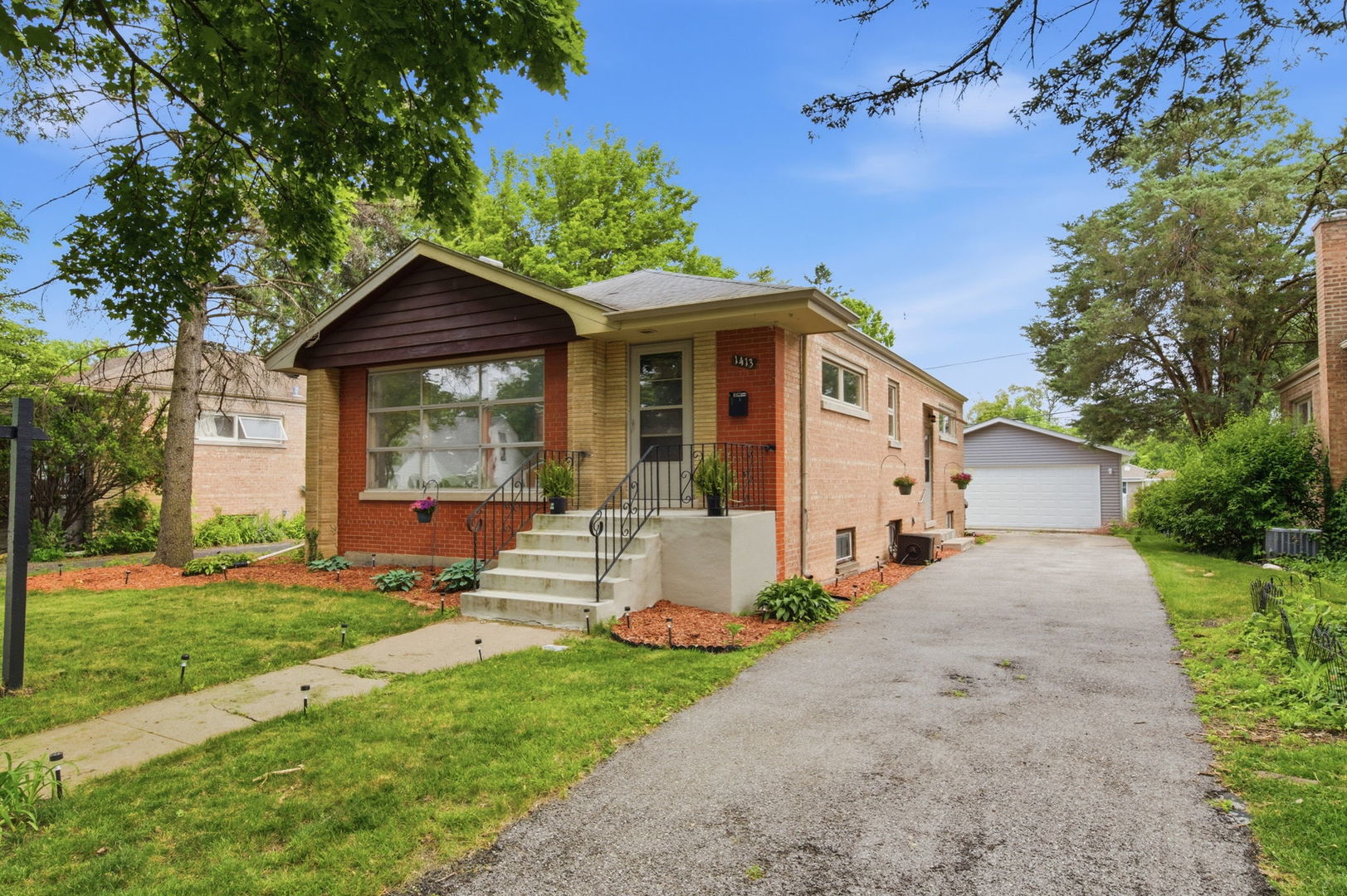 1413 Evergreen Road, Homewood, IL