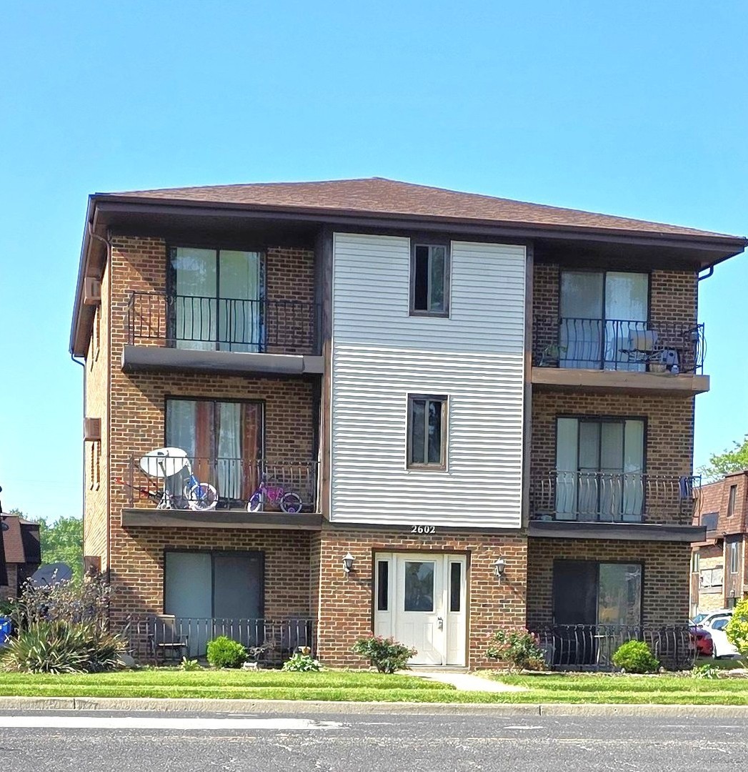 2602 E State Street #3A, Burnham, IL