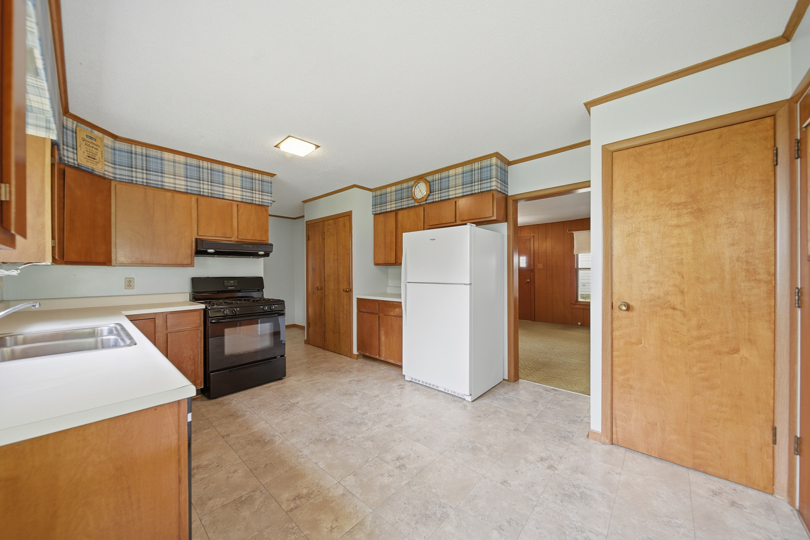 411 S McKendrie Street, Mount Morris, IL