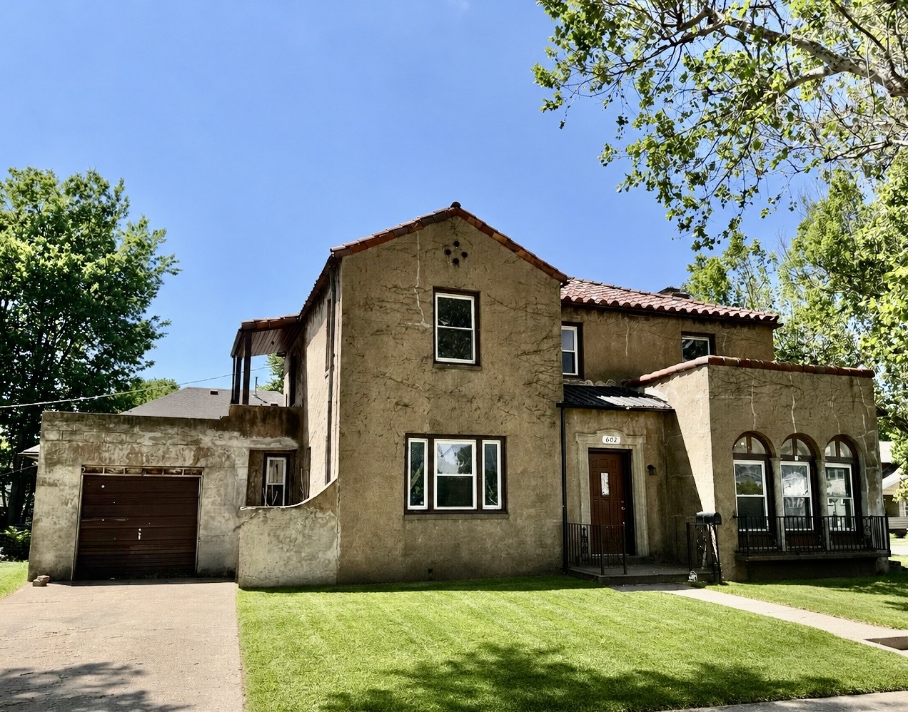 602 S 9th Street, Clinton, IA