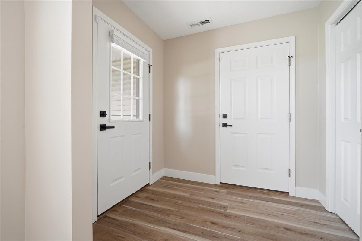 1419 Inglewood Circle, Bloomington, IL