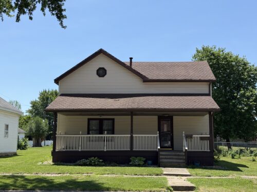1206 E Main Street, Clinton, IL