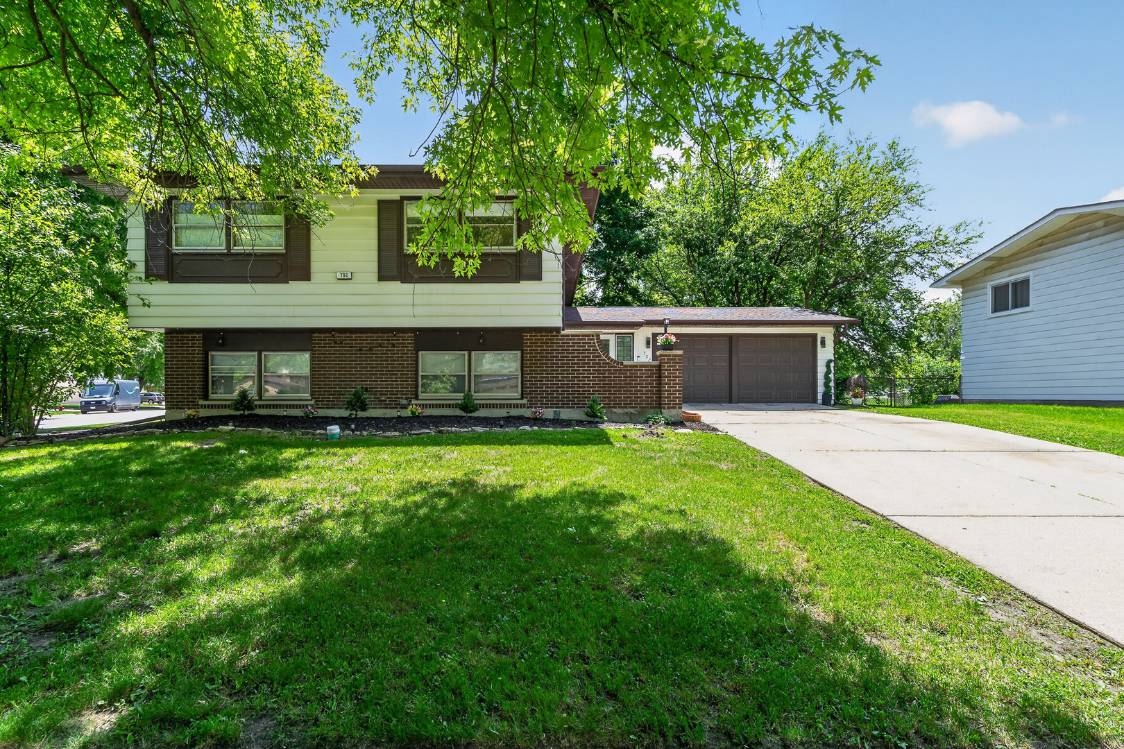 702 W Fitzhenry Court, Glenwood, IL