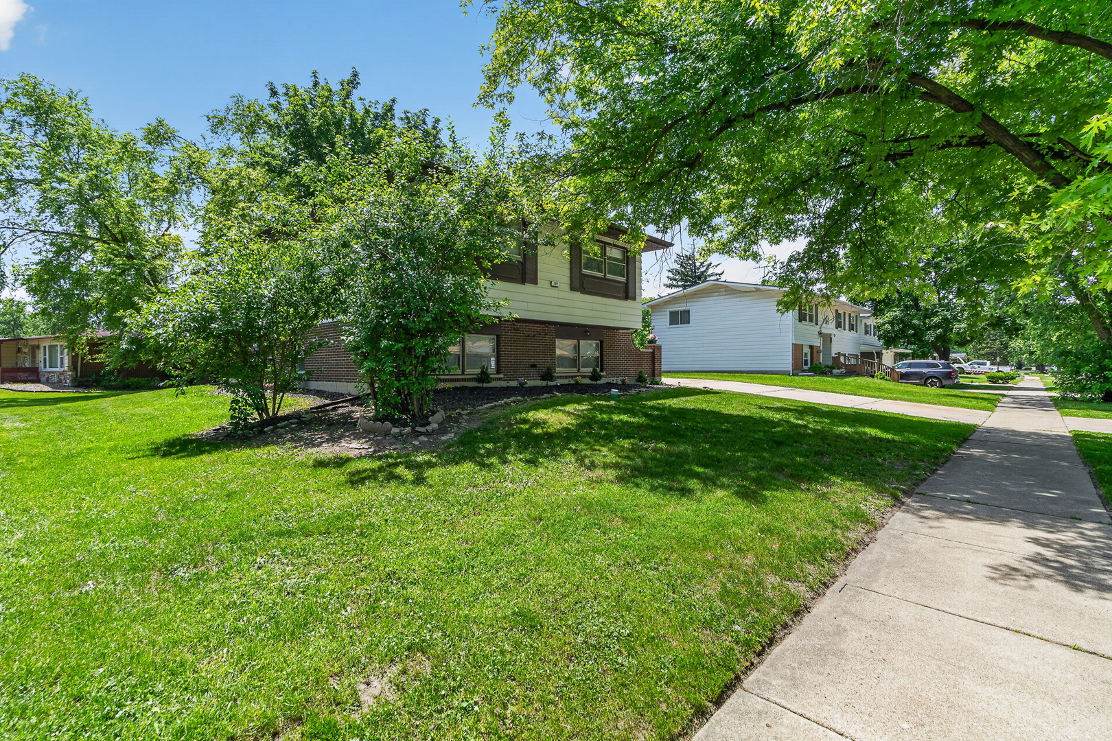 702 W Fitzhenry Court, Glenwood, IL