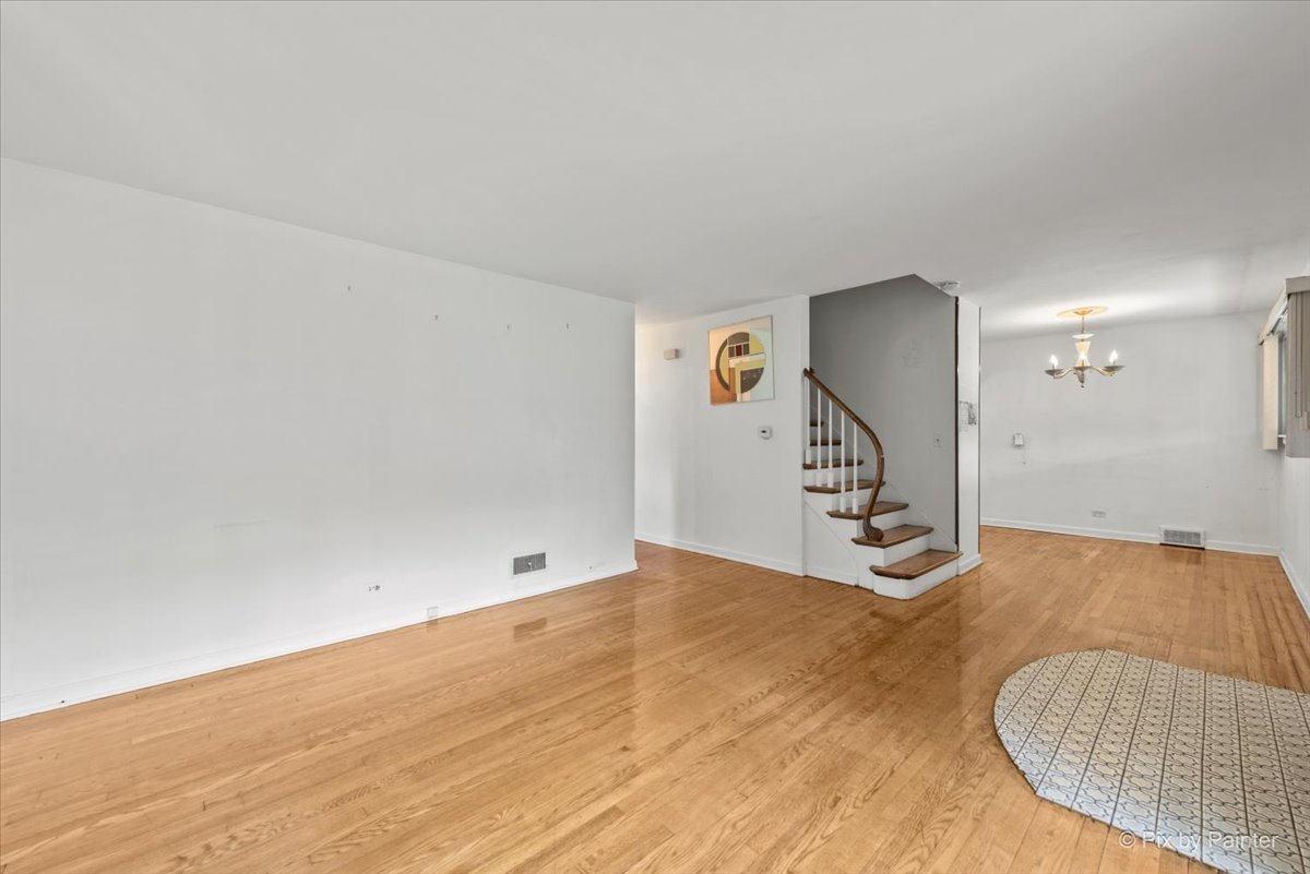 5216 Lee Street, Skokie, IL
