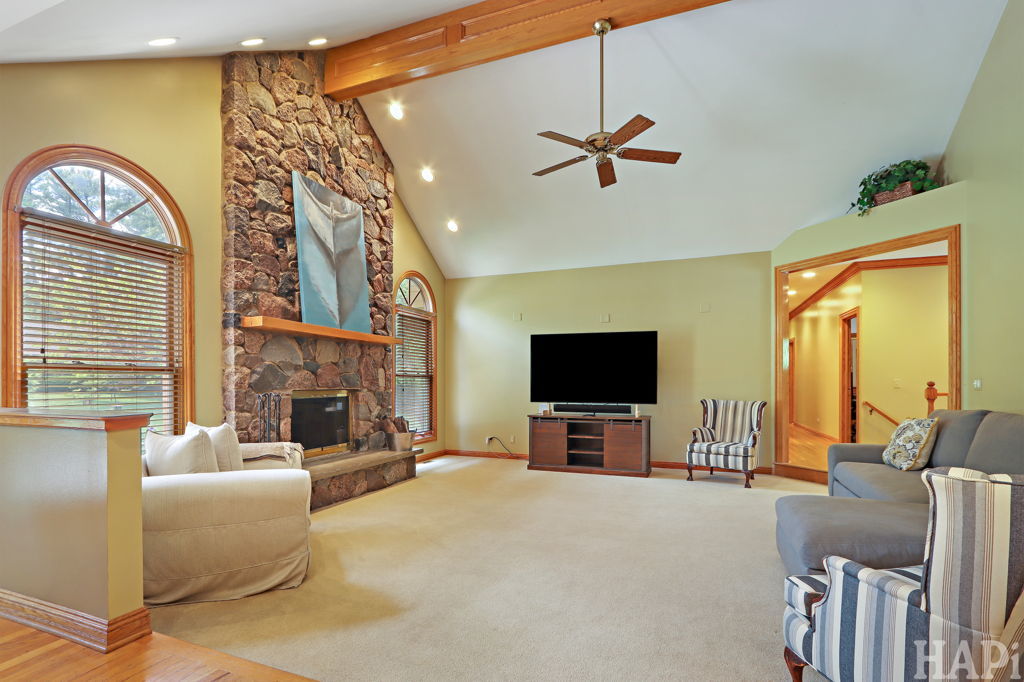 23925 W Grass Lake Road, Antioch, IL