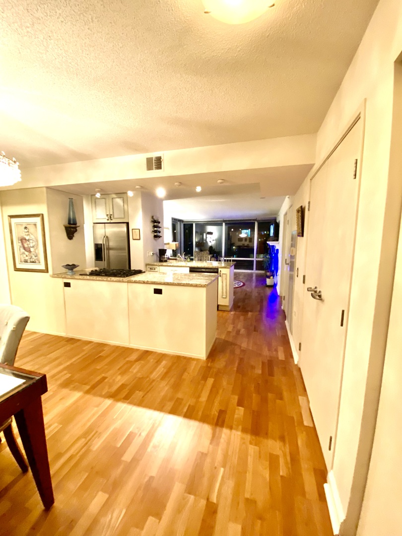 9725 Woods Drive #1203, Skokie, IL