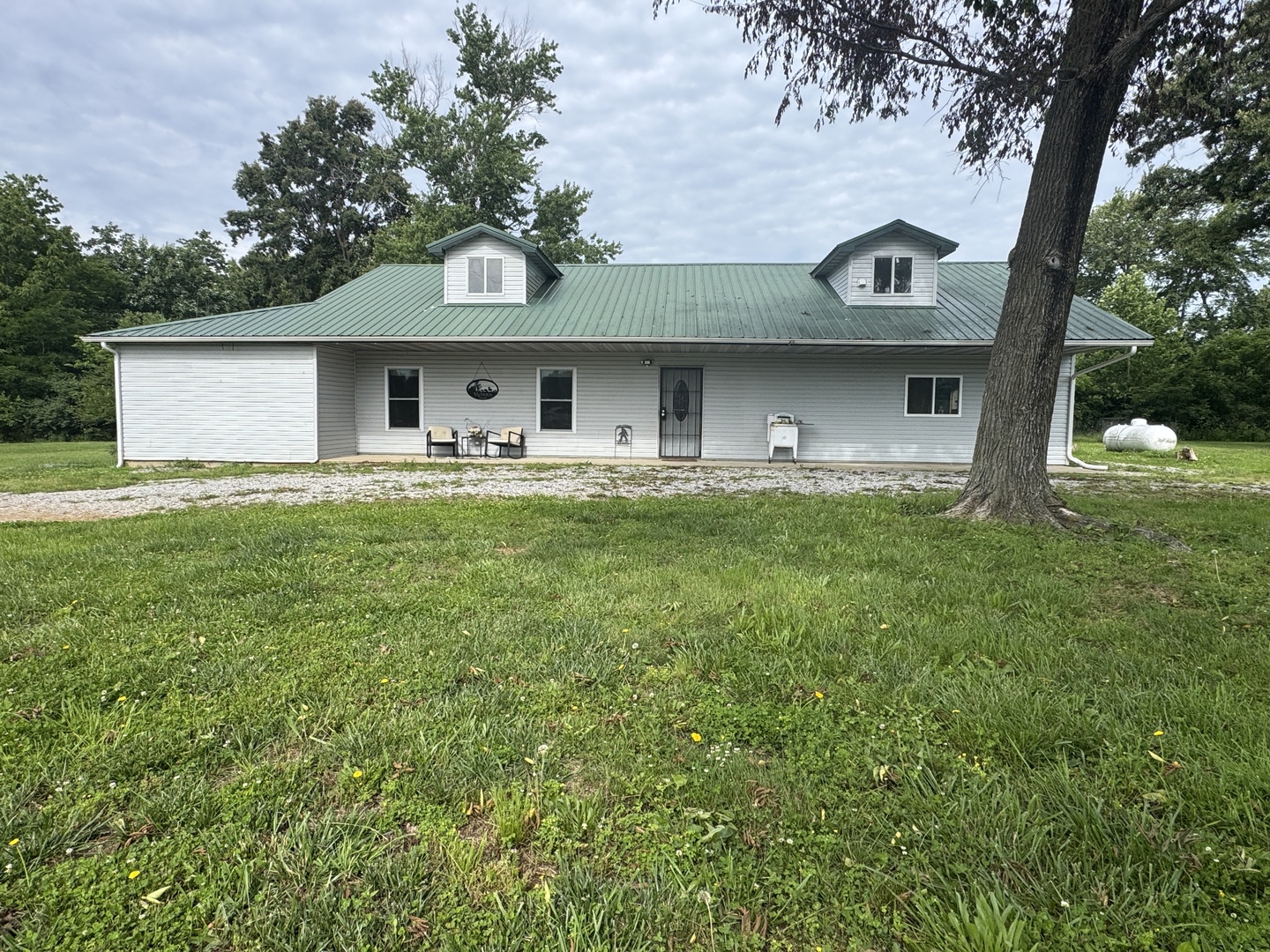 1669 US Highway 45 Highway, Cisne, IL