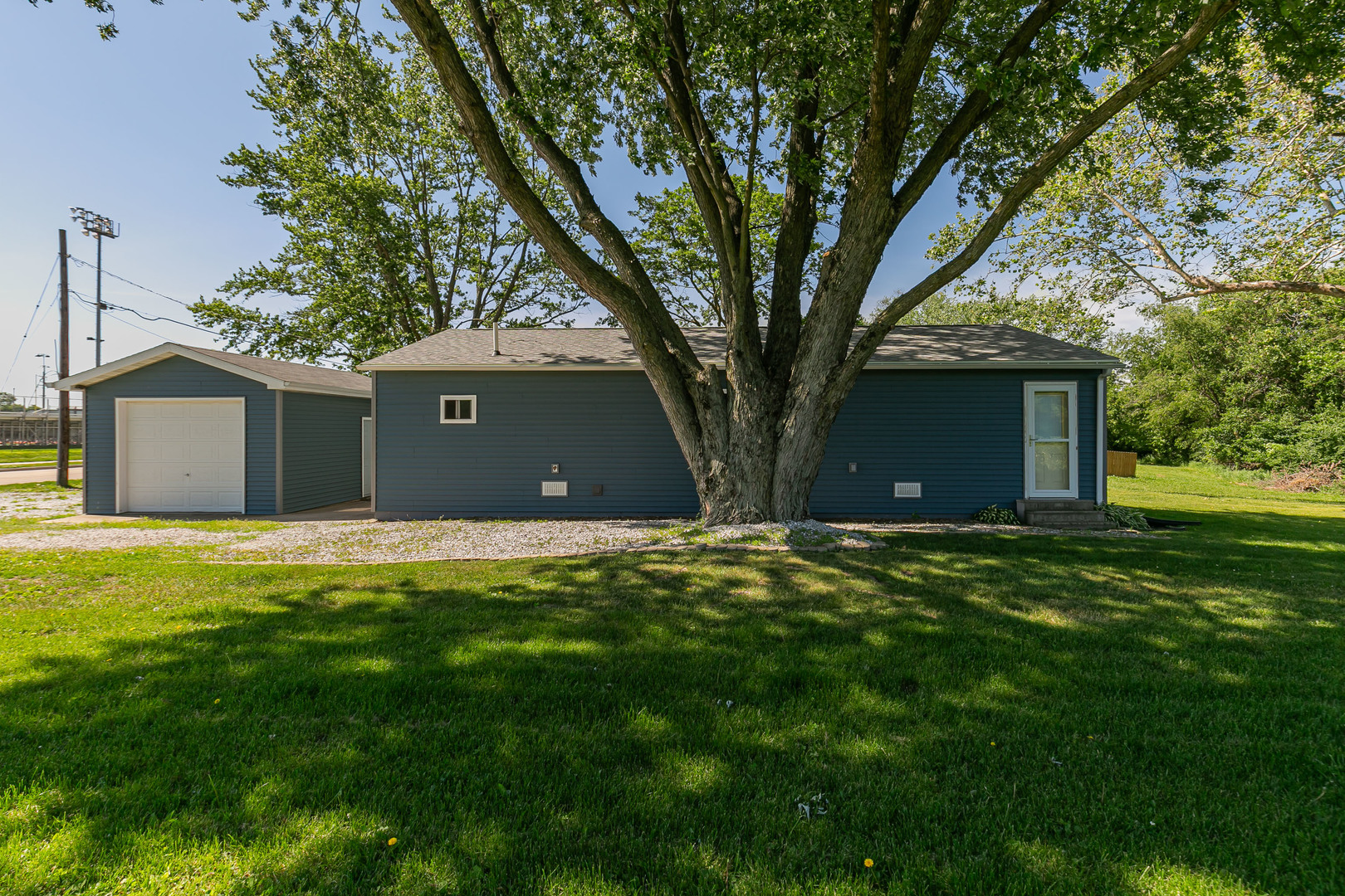 1100 S JOHNSON Street, Macomb, IL