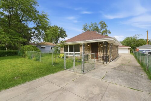 13409 S Komenski Avenue, Robbins, IL