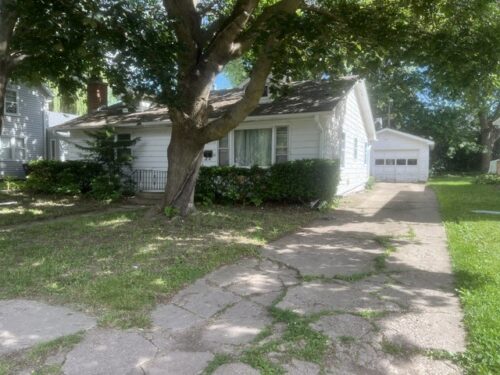 807 E Illinois Street, Freeport, IL