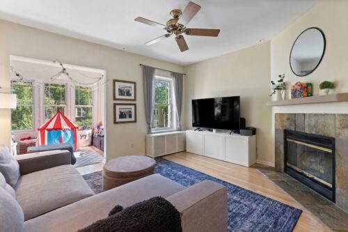 2541 W ARGYLE Street, Chicago, IL