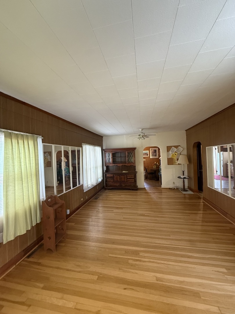 1105 Lincoln Avenue, Charleston, IL