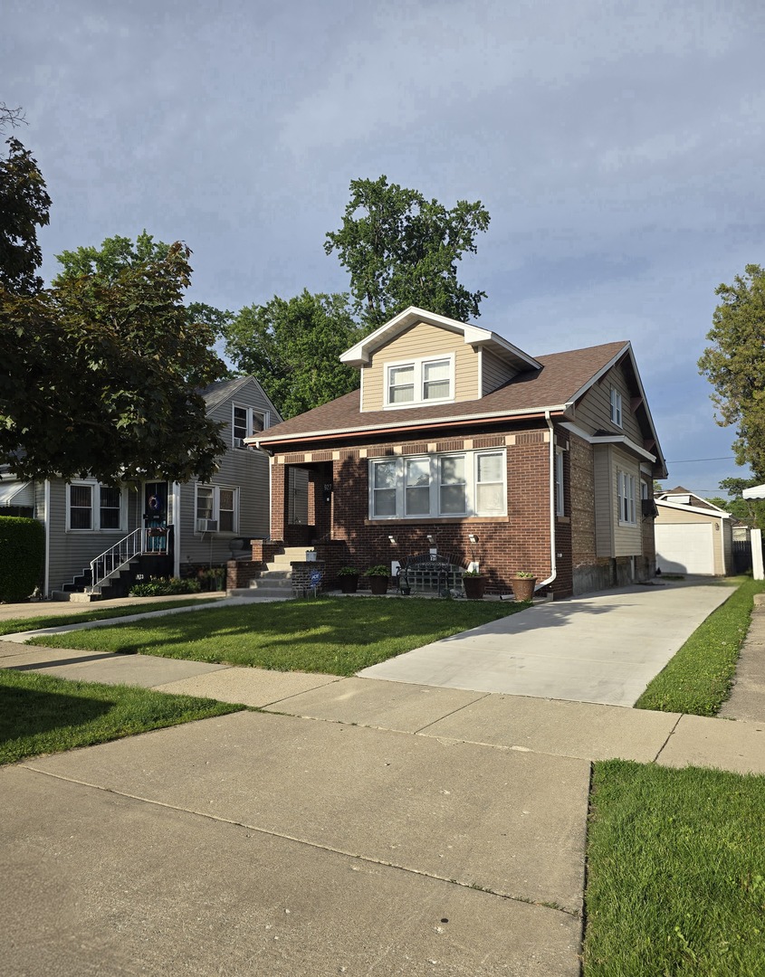 927 24th Avenue, Bellwood, IL