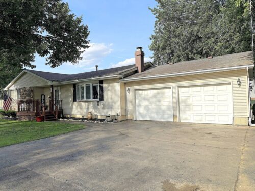 205 S Moose Street, Mason City, IL