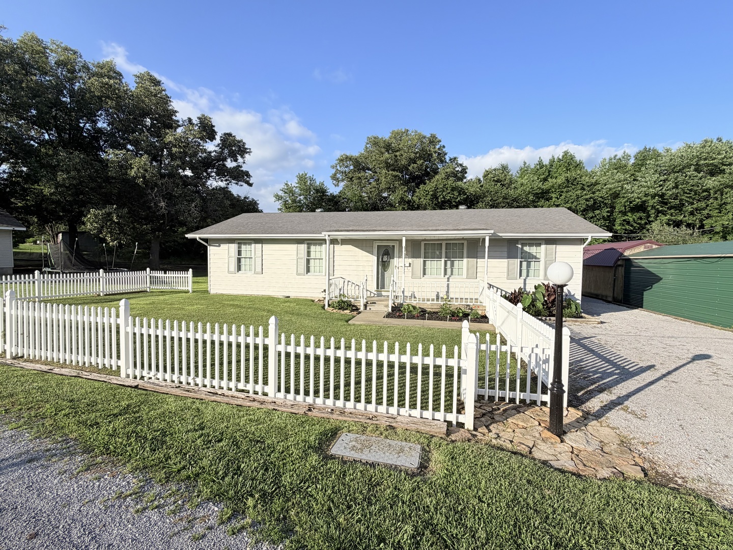 1200 Academy Street, Eldorado, IL