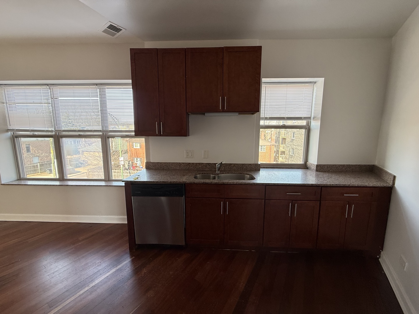 2038 W Touhy Avenue #2, Chicago, IL