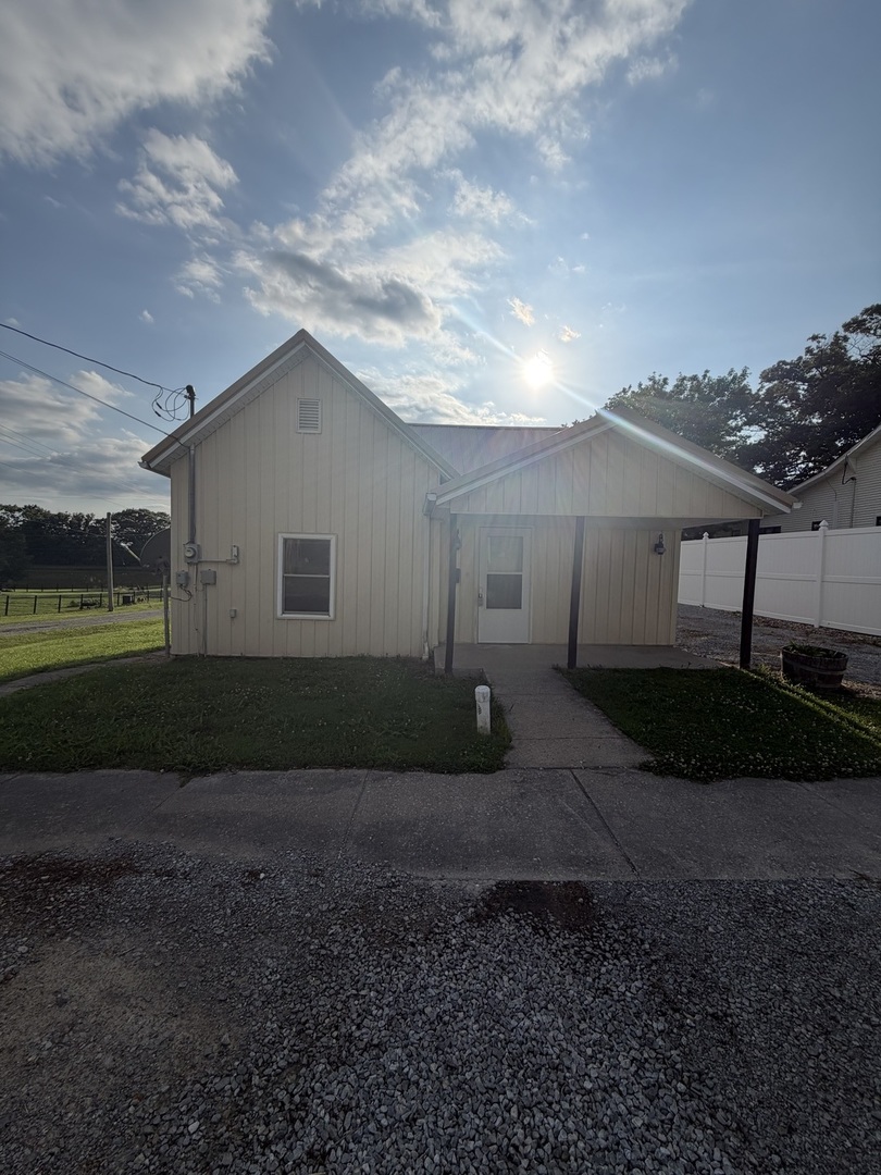300 N Virginia Street, Mcleansboro, IL