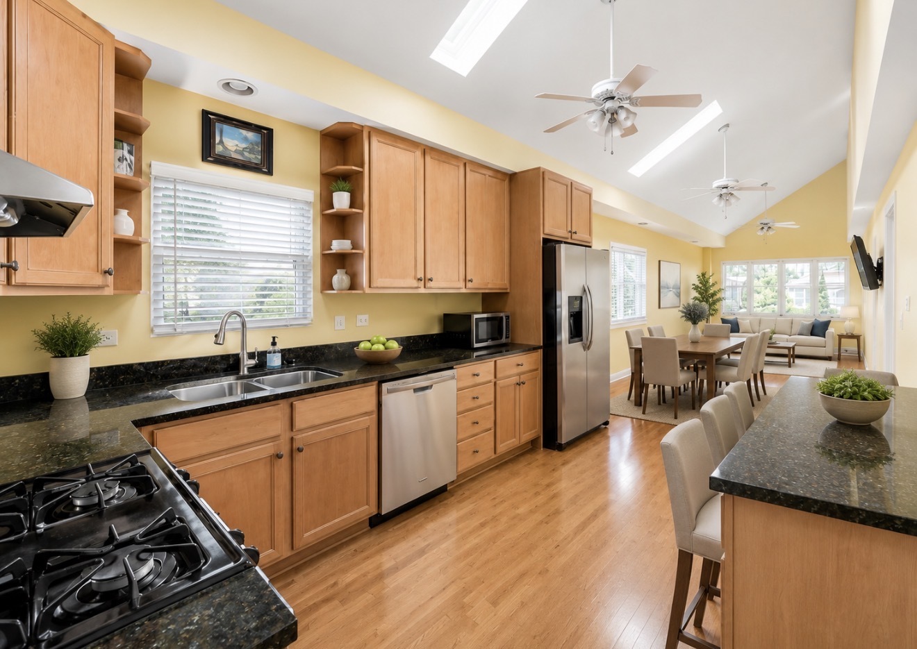 7319 W 58th Place, Summit, IL