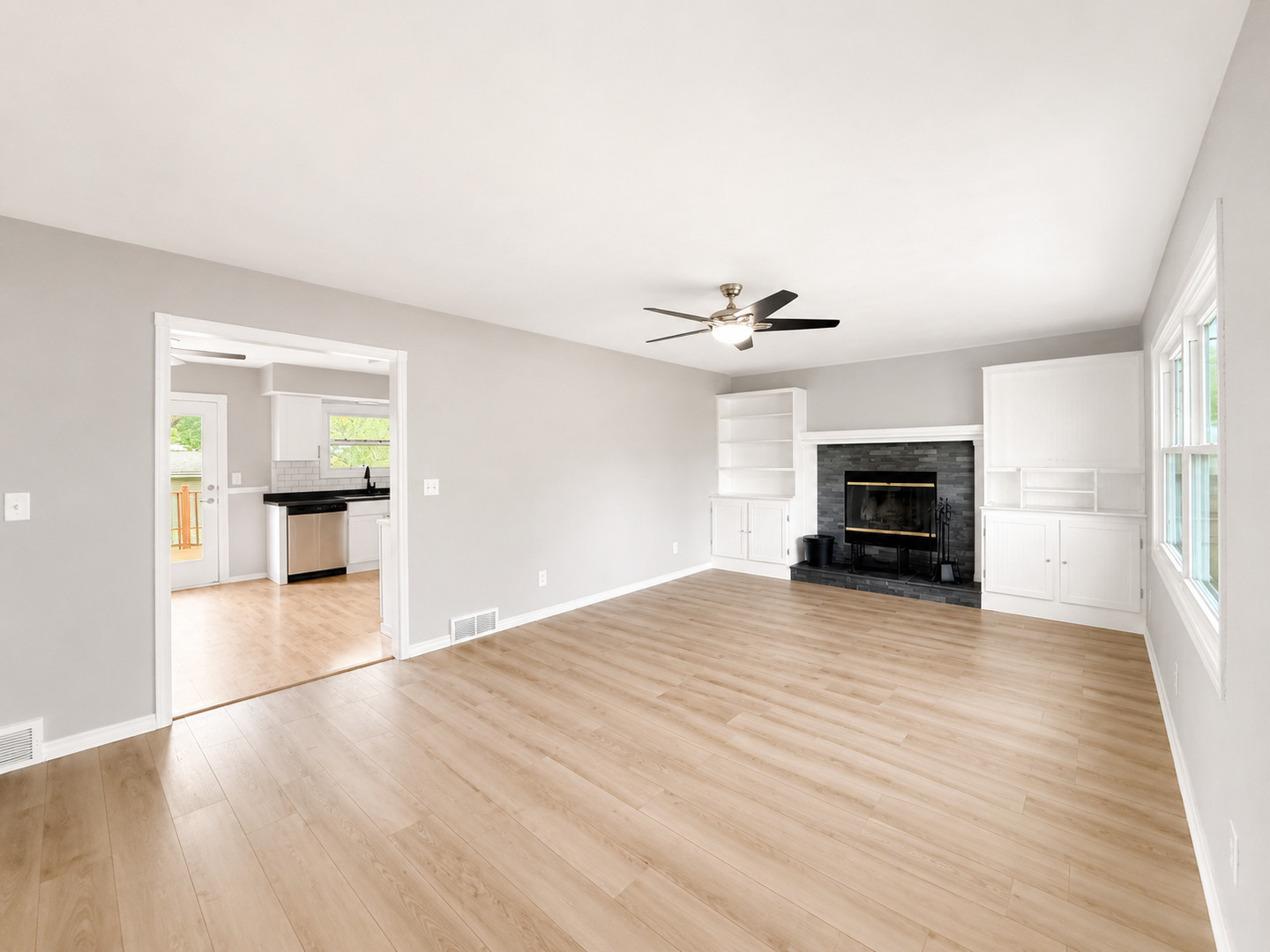120 Henry Drive, Orion, IL