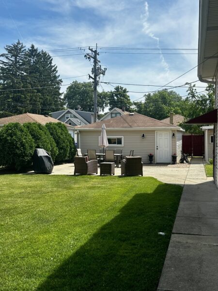 3147 Sunnyside Avenue, Brookfield, IL