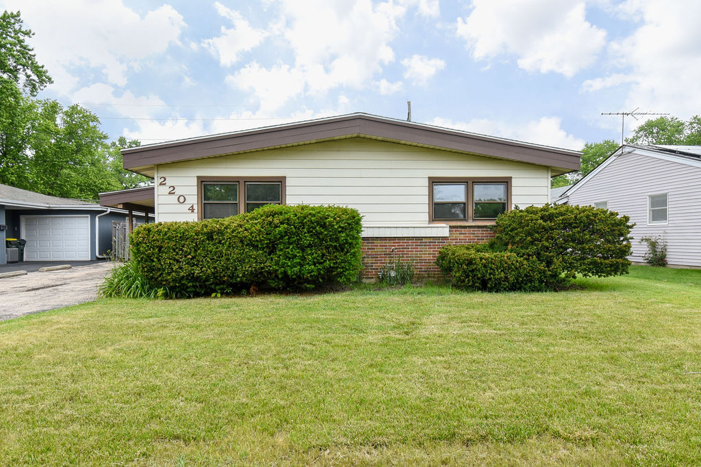 2204 W Central Road, Rolling Meadows, IL