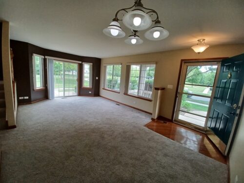 661 Lincoln Station Drive, Oswego, IL