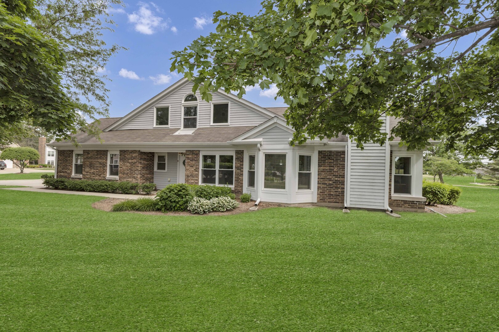 501 Banyan Tree Lane, Buffalo Grove, IL