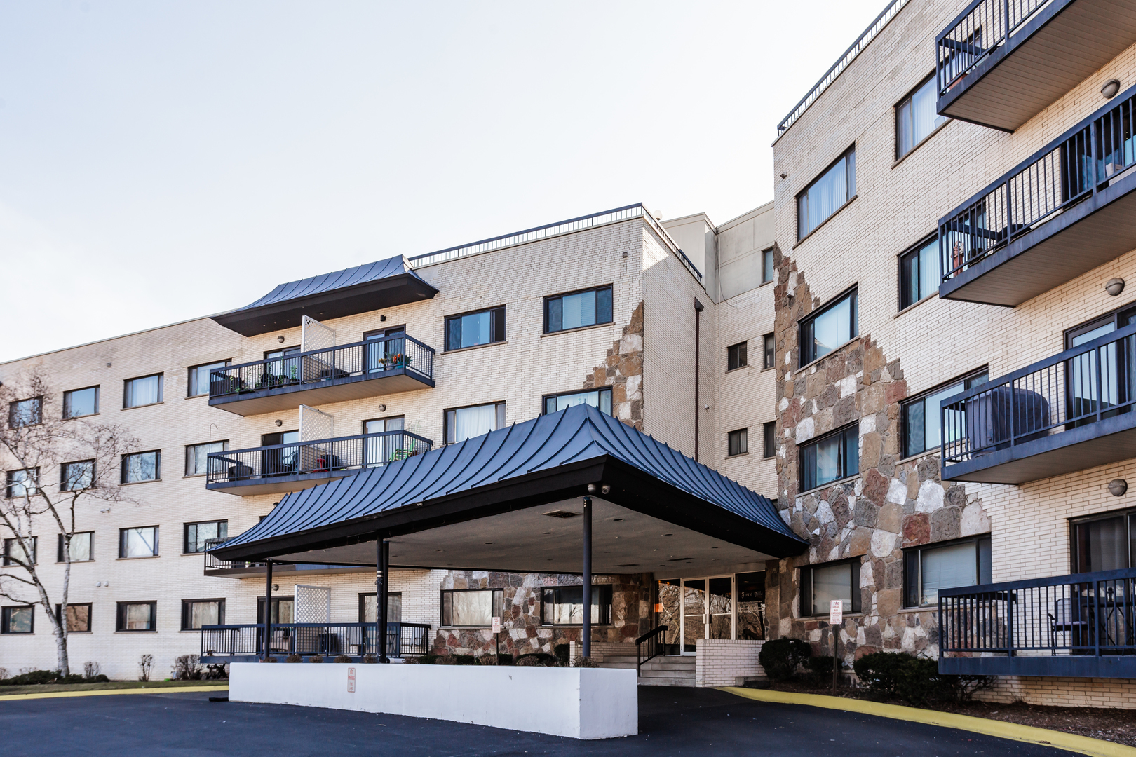 6700 S Brainard Avenue #411, Countryside, IL