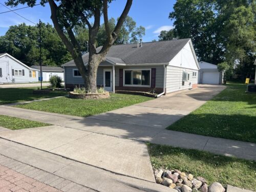 113 4TH Street, Carbon Cliff, IL