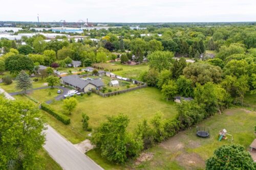16655 W Applewood Court, Gurnee, IL