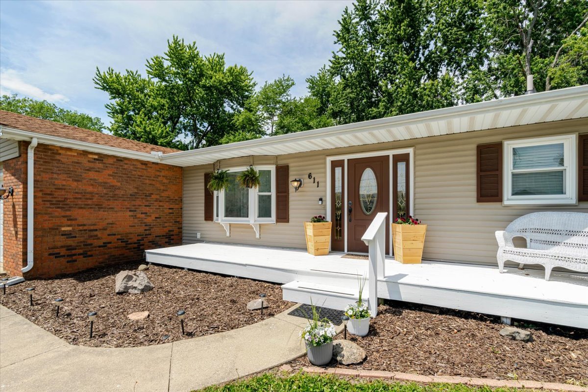611 E Water Street, Farmer City, IL