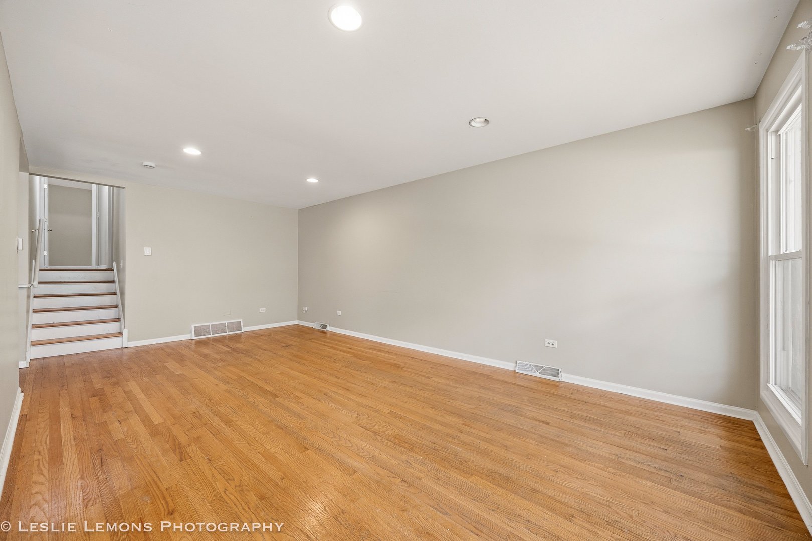 16388 Terry Lane, Oak Forest, IL