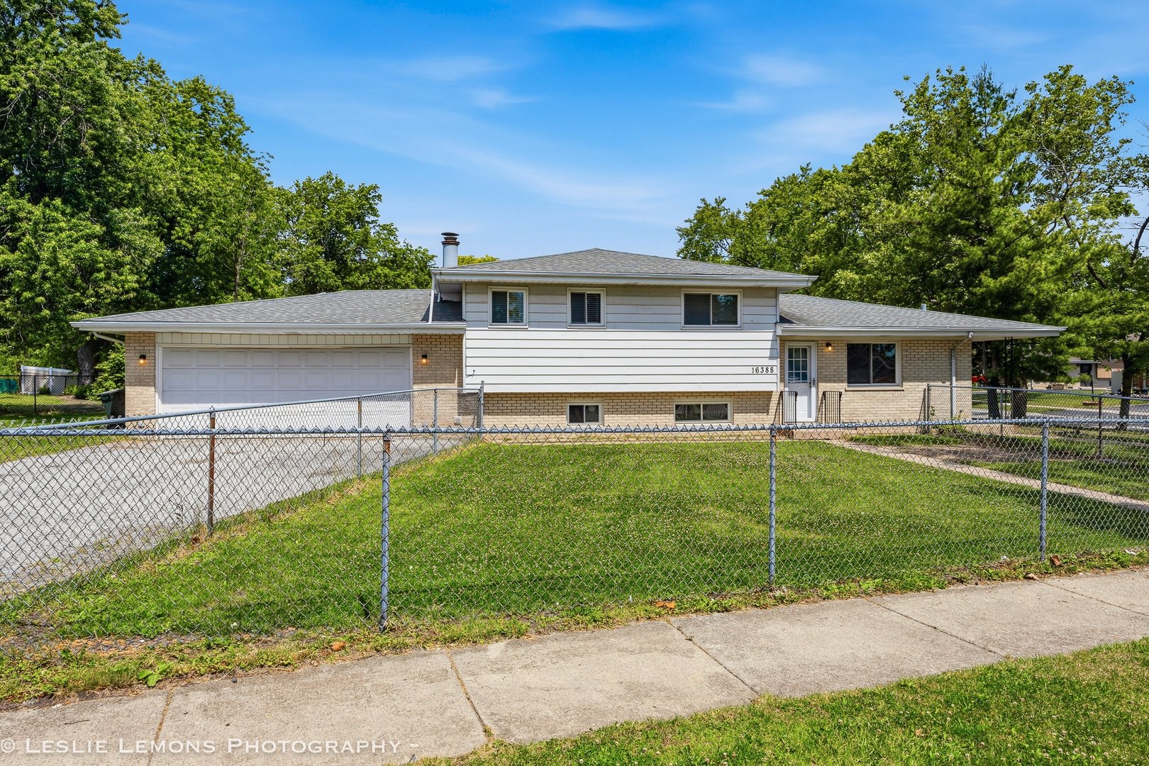 16388 Terry Lane, Oak Forest, IL