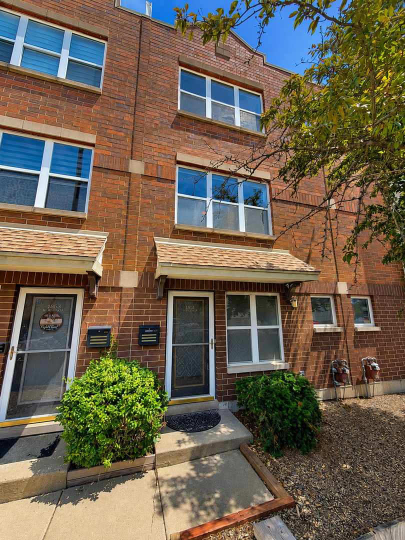 4851 N Pulaski Road, Chicago, IL