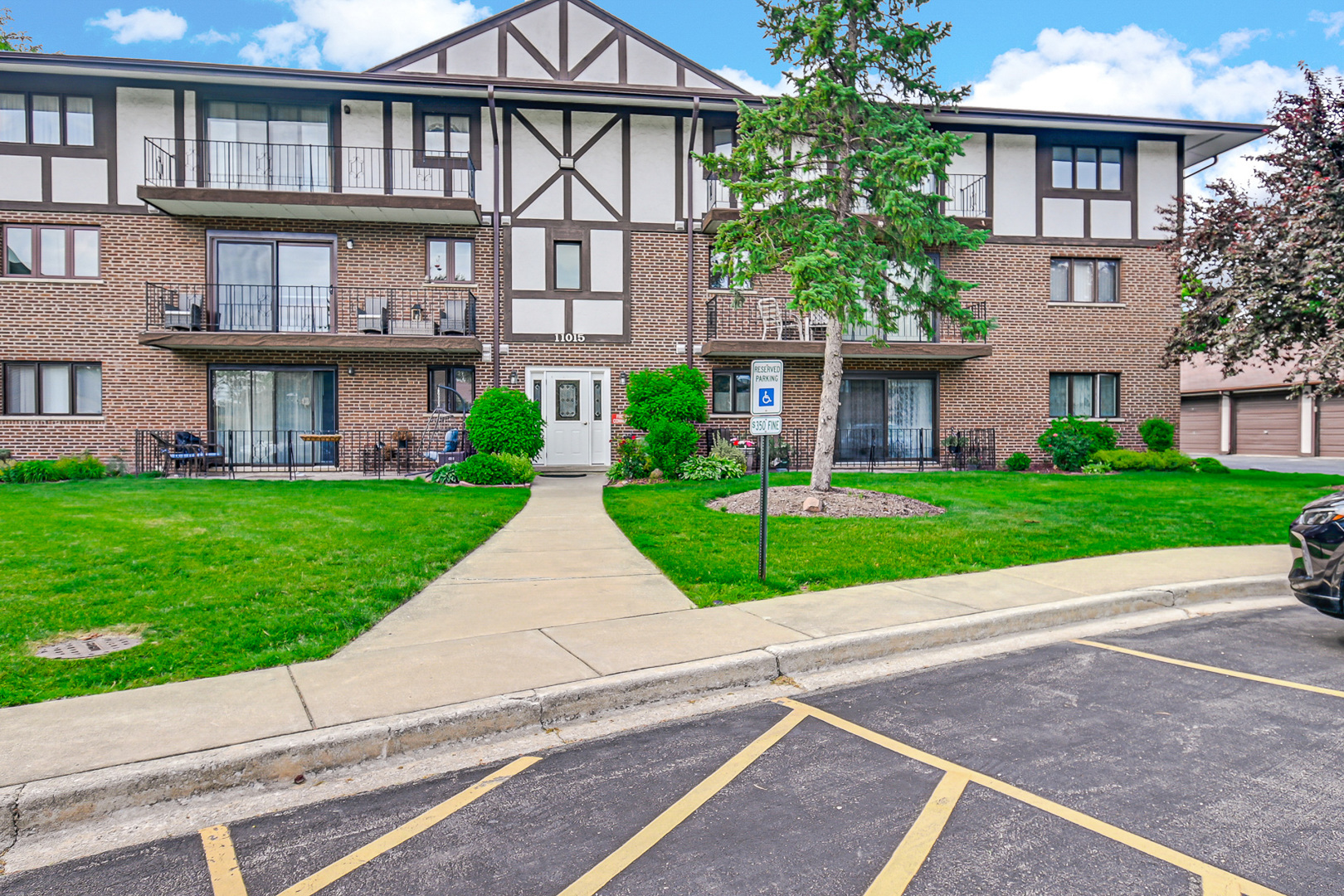 11015 S Theresa Circle #3C, Palos Hills, IL