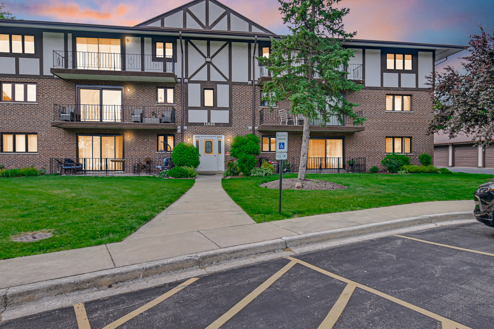 11015 S Theresa Circle #3C, Palos Hills, IL