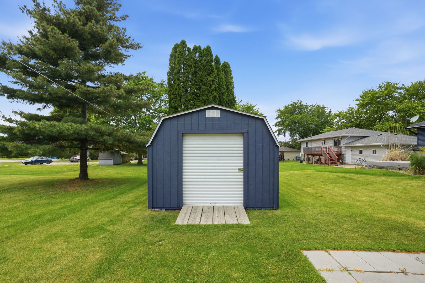 349 W CEDAR Lane, Walcott, IA